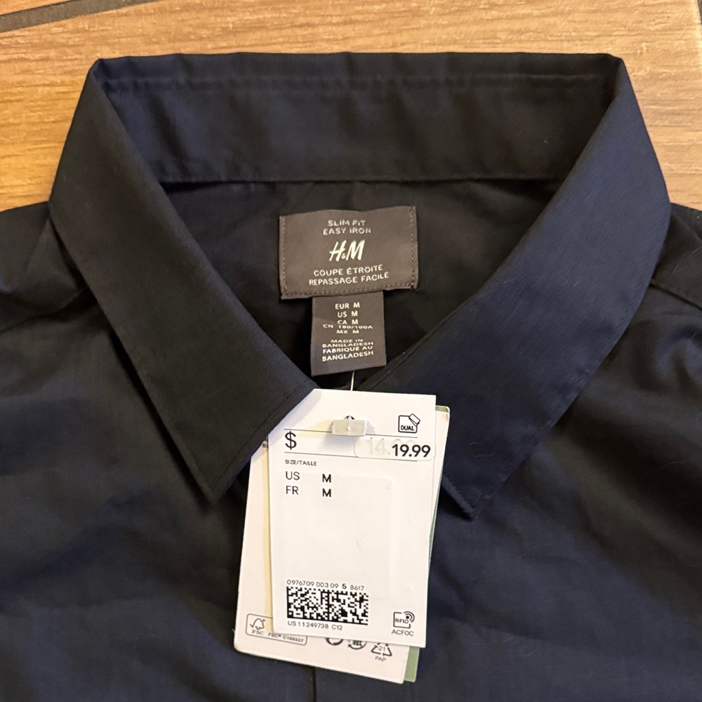 H&M Men's Slim Fit Black Dress Shirt - Picture 3 of 3